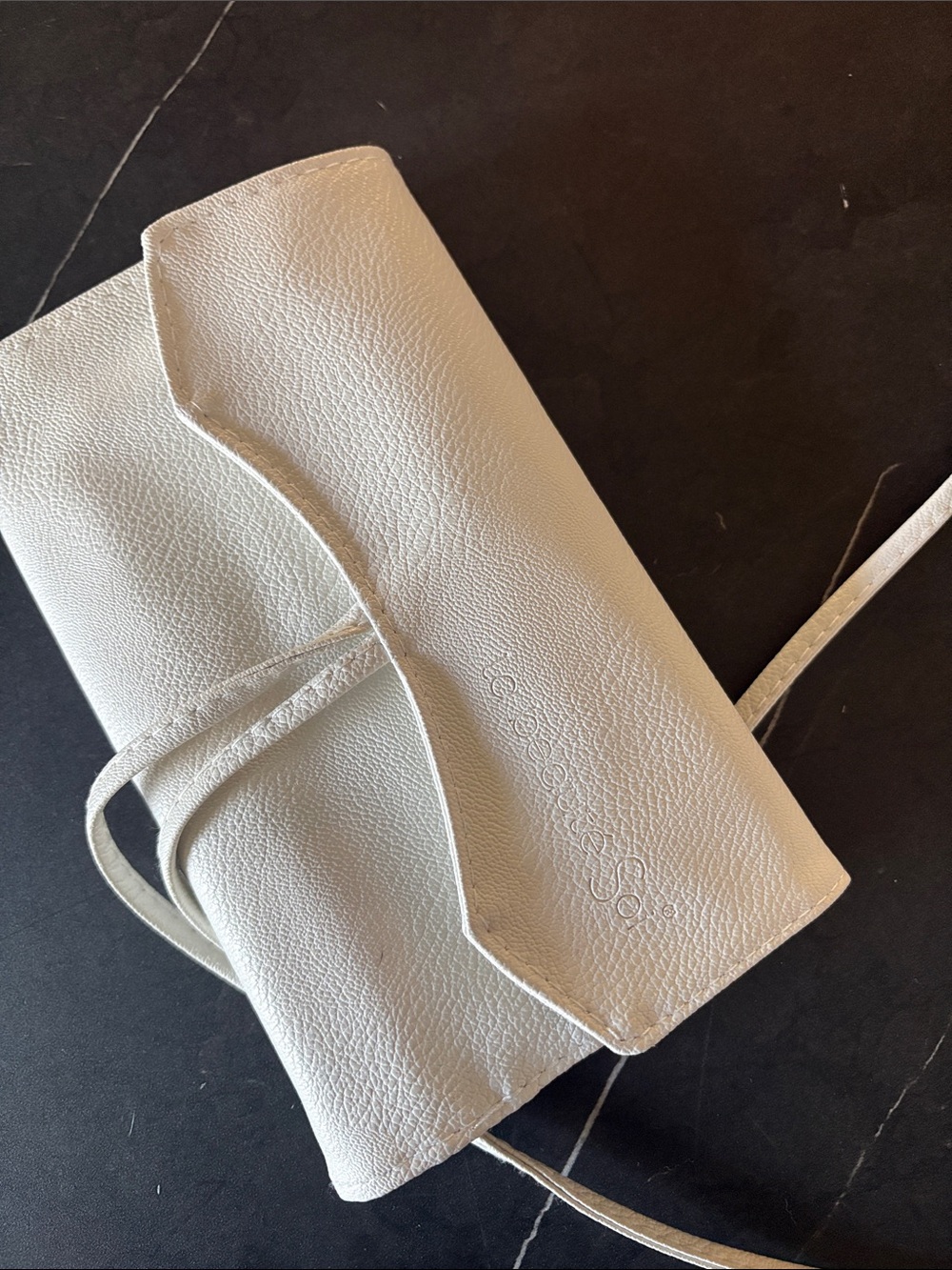 White Pebbled Makeup Brush Roll with Rose Gold Accents with 7 New Brushes